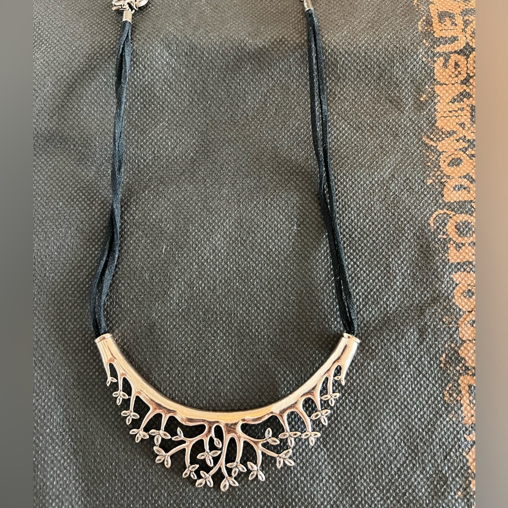 Adolfo Domínguez necklace - Picture 3 of 5